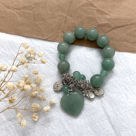 5 Beaded Jade Bracelets - Picture 3 of 6